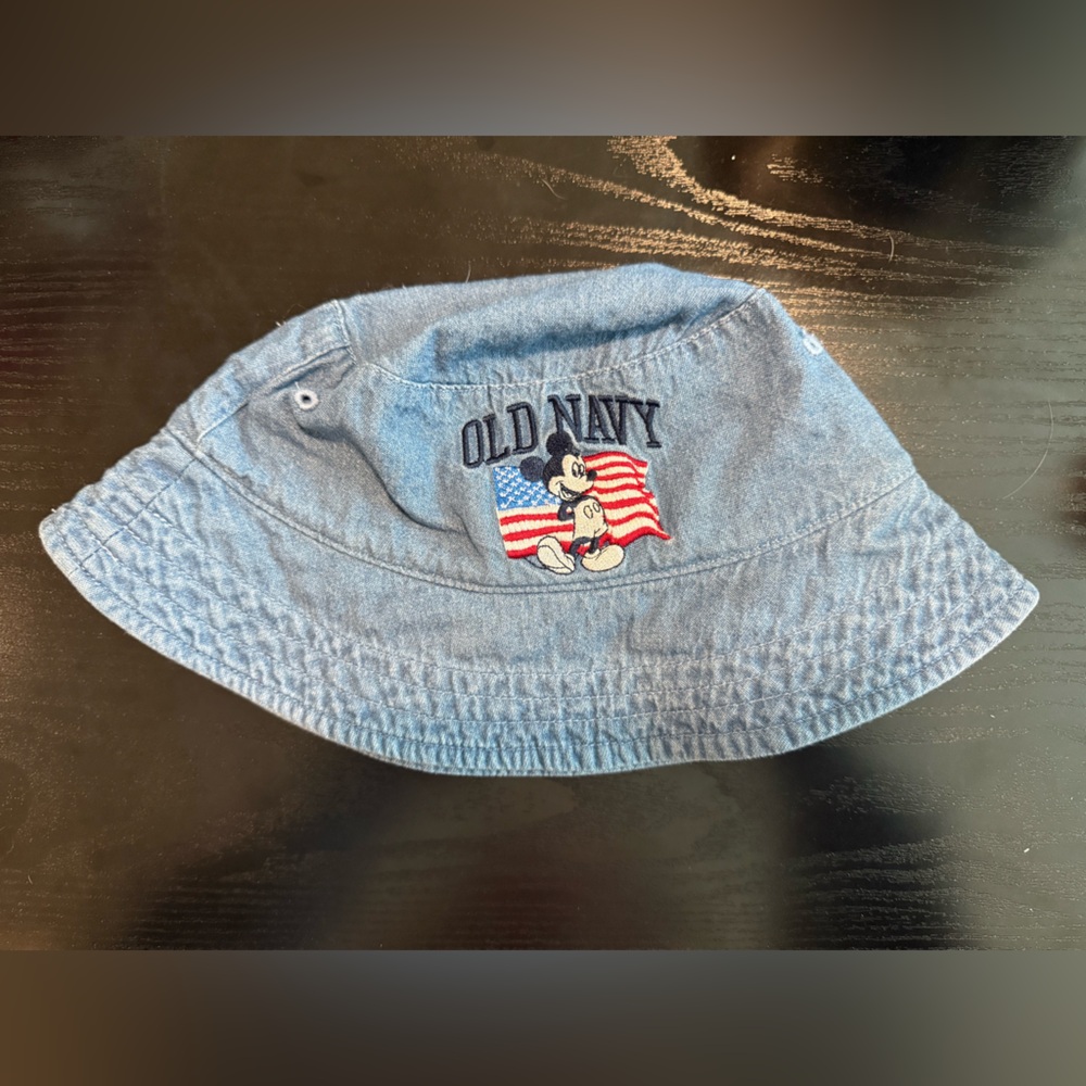 ☀️ NWOT! ☀️ Old Navy x Disney Blue Denim Bucket Hat with Mickey Mouse Flag Patch